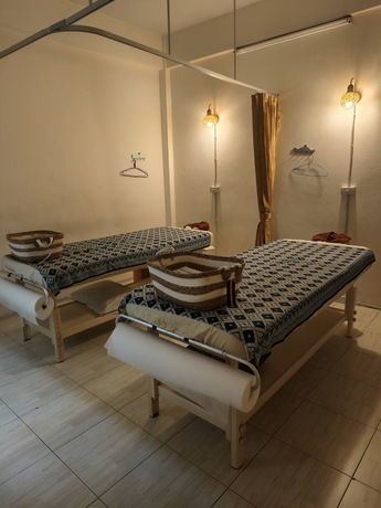 Chanya Massage Traditional Thai  image_picker_9DE3365D-8648-4410-B56E-FED6CFFD69D9-98991-0000190C505F2711