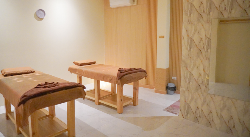 Hatthasinvech Health Massage หัตถศิลป์เวช  4