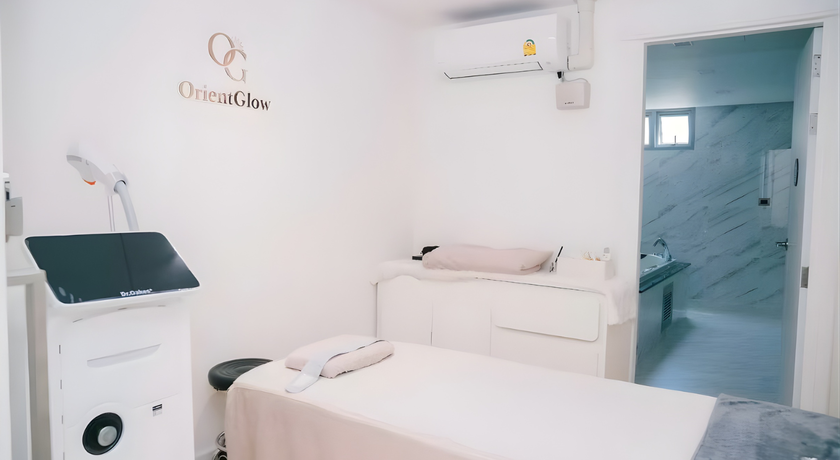 OrientGlow Clinic OrientGlow Clinic – โอเรียนต์โกลว์ คลินิก ความงามครบวงจร ทองหล่อ 23 8