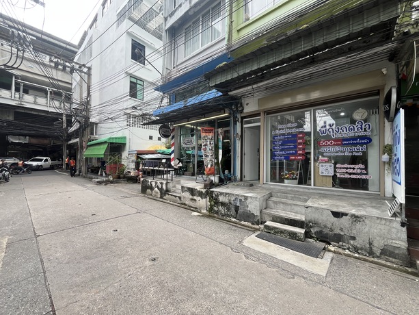 Madamkikkiey (Phrakanong Branch) พี่กุ้งกดสิว สาขา BTS บางจาก เขตพระโขนง image_picker_BC995FF4-5073-4B3E-80E3-79A9D1449F48-17077-0000127B4CB15E23