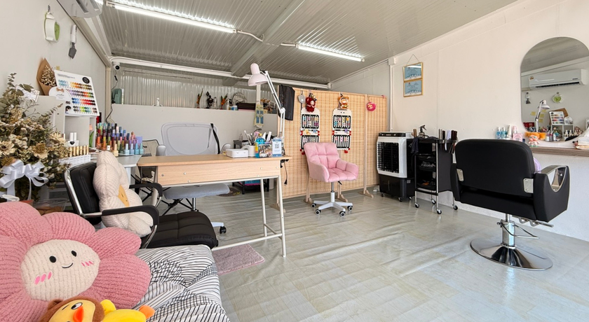 Ploy Beauty House Ploy Beauty House - พลอยบิวตี้เฮ้าส์ ร้านทำผมทำเล็บ ตลาด ส.พัฒนา ภูเก็ต 3