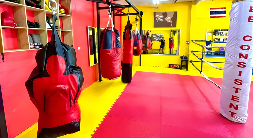 Muay Thai Master (Master O Muay Thai Academy) Muay Thai Master - มวยไทย มาสเตอร์ (มาสเตอร์โอ มวยไทย อะคาเดมี่) สาทร  2