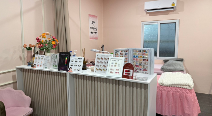 Destiny Lashes and Nails Destiny Lashes and Nails - ร้านต่อขนตา ทำเล็บ หัวหมาก บางกะปิ 4