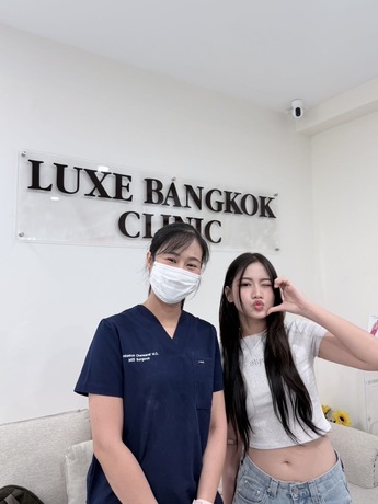 Luxe Bangkok Clinic (BTS Phahonyothin 24) Luxe Bangkok Clinic (BTS Phahonyothin 24) (มีสาขาเดียวเท่านั้น)  image_picker_CF2C9CE1-A848-41A3-A63E-59F549B0A322-92103-00000A74E1DD5869