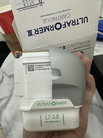 Luxe Bangkok Clinic (BTS Phahonyothin 24) Luxe Bangkok Clinic (BTS Phahonyothin 24) (มีสาขาเดียวเท่านั้น)  image_picker_61A7EA64-F346-4254-BBCA-47848B6A502F-92103-00000A74E66F4CDB