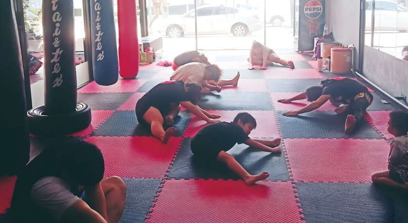 Thunder Muaythai (Rama 2) Thunder Muaythai Rama 2 - ธันเดอร์มวยไทย พระราม 2 ค่ายมวยคุณภาพ 6