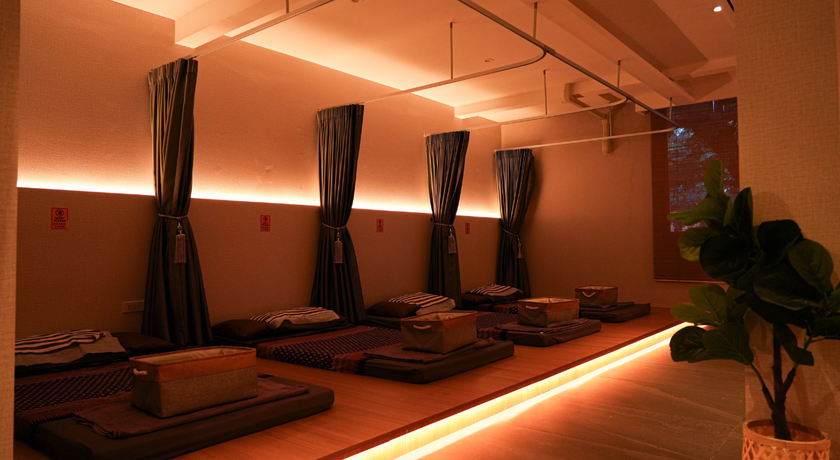 BAHYA Thai Massage (Banthat Thong) BAHYA Thai Massage - บาหยา ไทยมาสสาจ นวดเพื่อสุขภาพ ถนนบรรทัดทอง 2