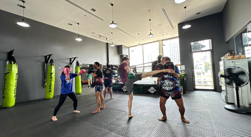Wit Muay Thai Gym Wit Muay Thai Gym - วิทย์มวยไทยยิม มวยไทยใจกลางสุขุมวิท 4