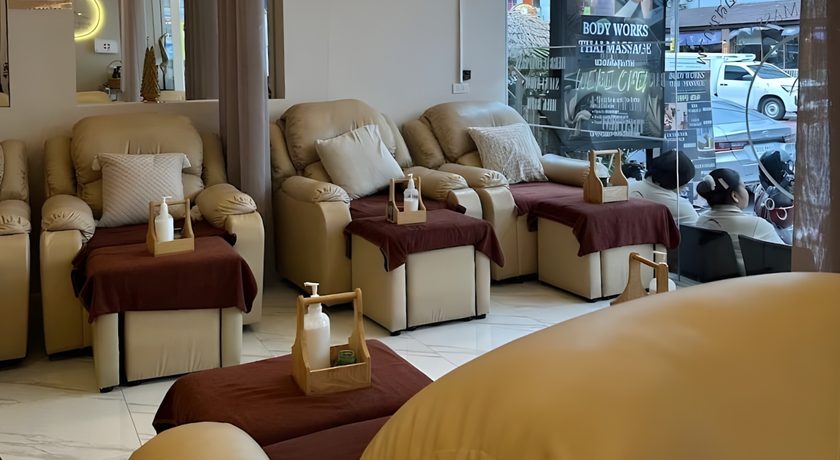 Body Works Thai Massage Patong Body Works Thai Massage Patong - นวดผ่อนคลาย ย่านป่าตอง ภูเก็ต 3