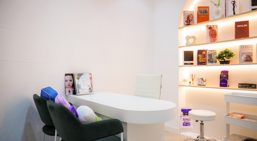 SKN Clinic by Skin'ism (Thonglor) SKN Clinic by Skin'ism (Thonglor) – เอสเคเอ็น คลินิก บาย สกินนิซึม ทองหล่อ 12