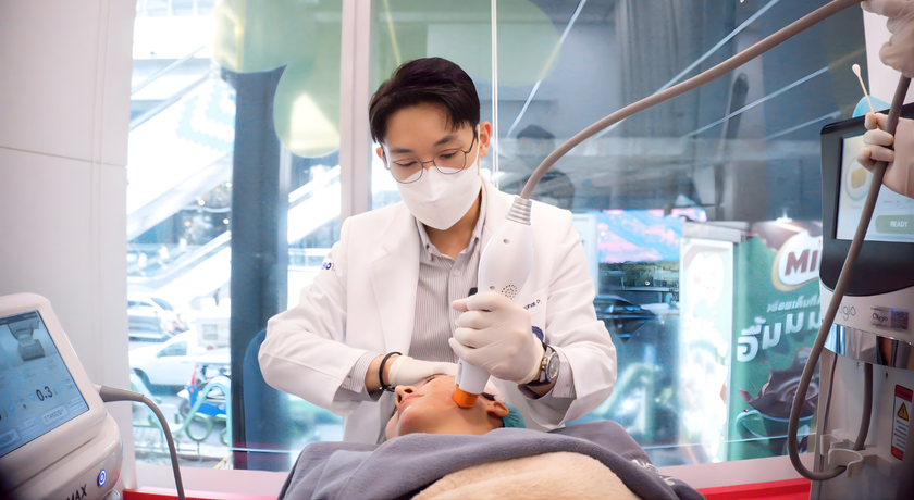 SKN Clinic by Skin'ism (Siam) SKN Clinic by Skin'ism (Siam) – เอสเคเอ็น คลินิก บาย สกินนิซึม สยาม 11