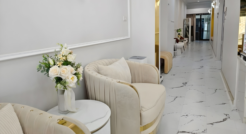 K2R Luxury Clinic K2R Luxury Clinic - เคทูอาร์ ลักซัวรี่ คลินิค ความงามพรีเมียม ดินแดง 5