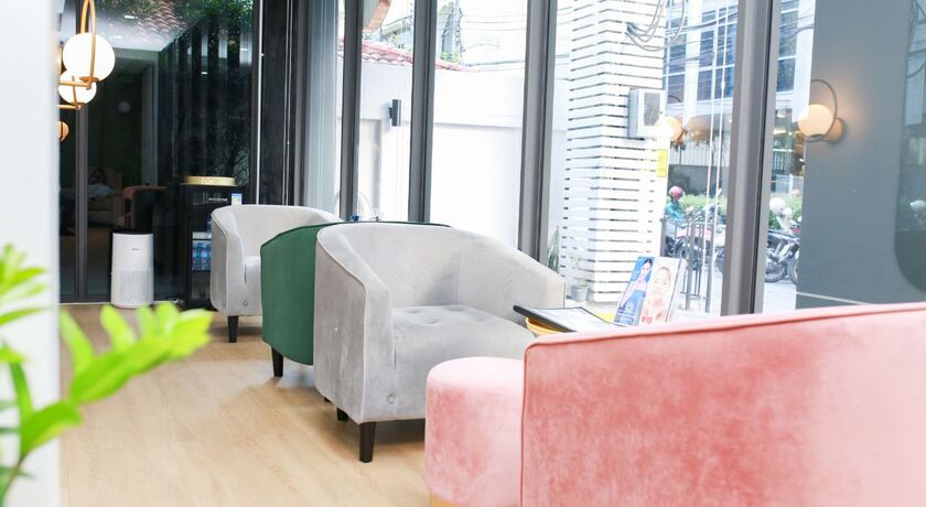 Emerald Clinic (1 Floor at THE SIXSENSE TOWER SUKHUMVIT 45) Emerald Clinic – เอเมอรัลด์คลินิก เสริมความงาม สุขุมวิท 45 4