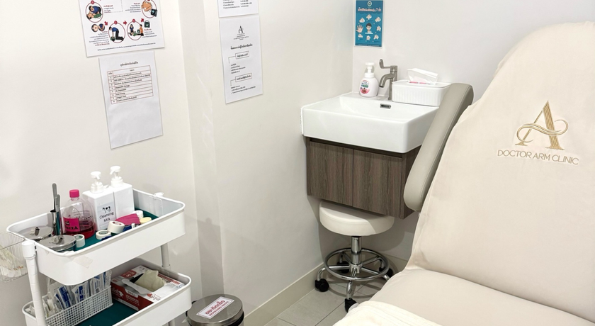 Doctor Arm Clinic Doctor Arm Clinic – ด็อกเตอร์อาร์มคลินิก เสริมความงาม BTS คูคต 2