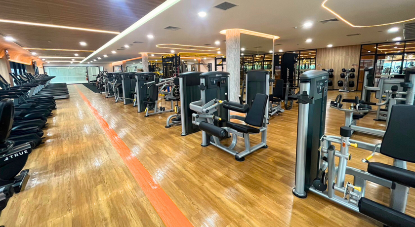Fitness LP 120 Fitness LP 120 – ฟิตเนส แอลพี 120 ฟิตเนสใหม่ ลาดพร้าว 120 ใกล้ MRT มหาดไทย ช่องทางออกหมายเลข4 5