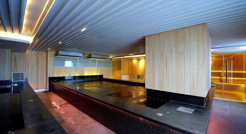 La Mun Onsen & Spa (6th Floor at TRIBE Living Bangkok Sukhumvit 39) La Mun Onsen & Spa – ละมุน ออนเซ็น แอนด์ สปา ออนเซ็นลักซ์ชัวรี สุขุมวิท 39 5