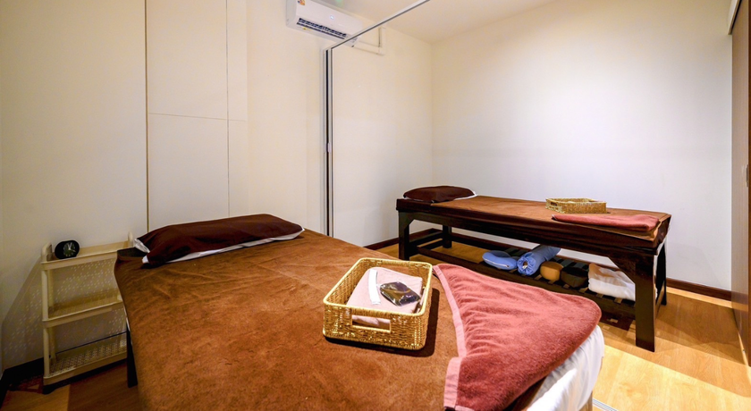 Tian Clinic Tian Clinic – เทียนสหคลินิก ฝังเข็ม นวดบำบัด ย่านบางรัก 9