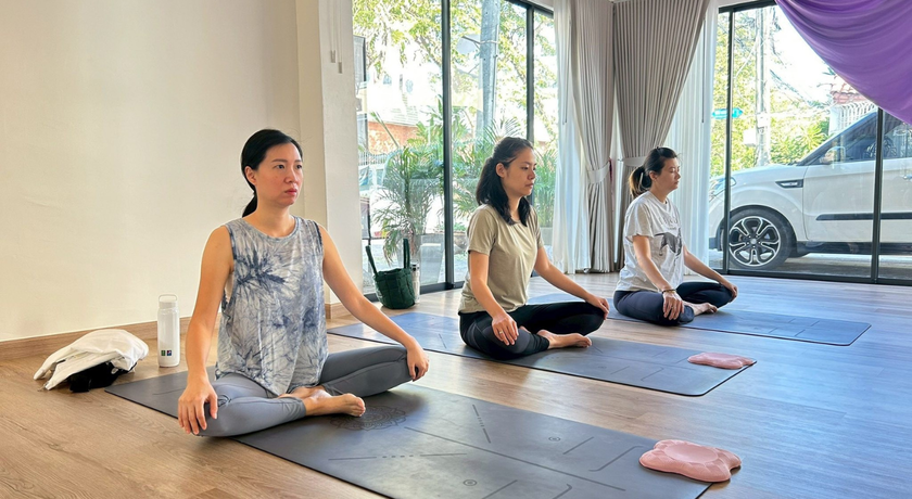 Yoga Station By Natcha Yoga Station By Natcha – โยคะ สเตชัน บาย ณัชชา โยคะลาดยาว ใกล้ดรุณภัทร 3