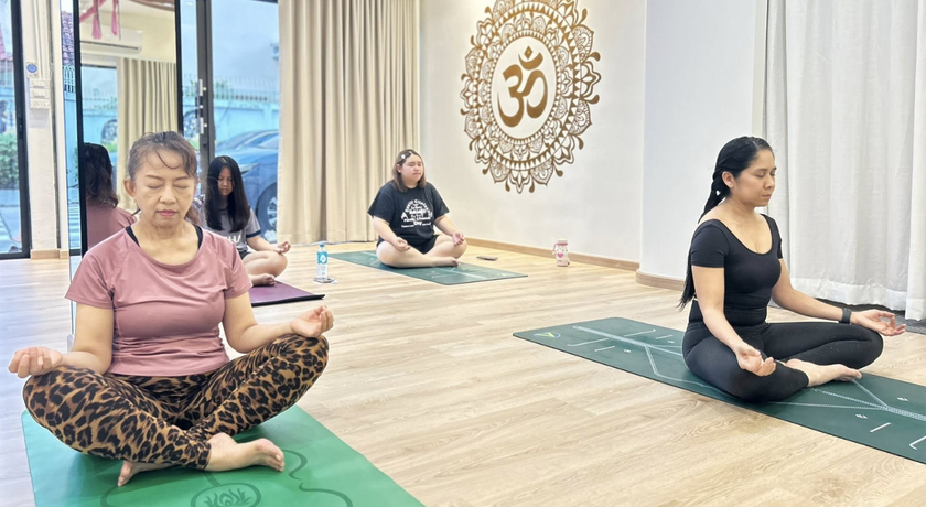 Yoga Station By Natcha Yoga Station By Natcha – โยคะ สเตชัน บาย ณัชชา โยคะลาดยาว ใกล้ดรุณภัทร 8
