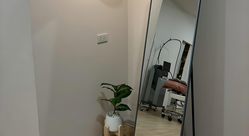 Morchom Clinic Morchom Clinic – หมอชม คลินิก ปรับรูปหน้าและผิวพรรณ ชลบุรี 10