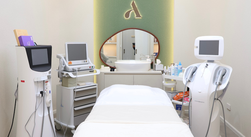 Artistic Clinic (BTS Chit Lom) Artistic Clinic (BTS Chit Lom)– อาร์ทิสติก คลินิกเวชกรรม เสริมความงาม ย่านชิดลม 2