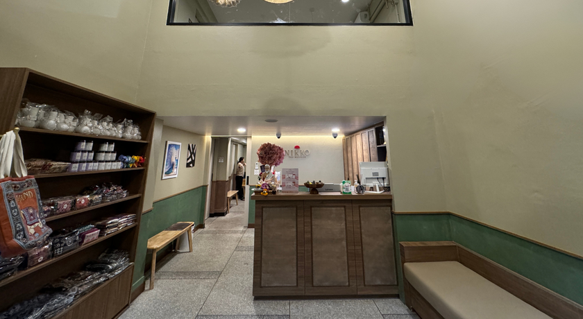 Nikko Thai Massage (Ratchathewi Branch)  1