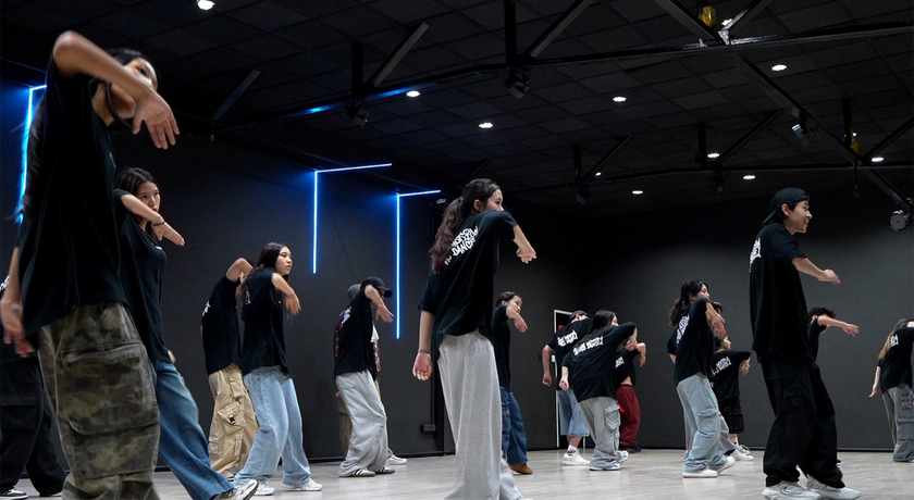 B House Studio B House Studio - บี เฮ้าส์ สตูดิโอ สอนเต้นมืออาชีพ กรุงเทพฯ 8