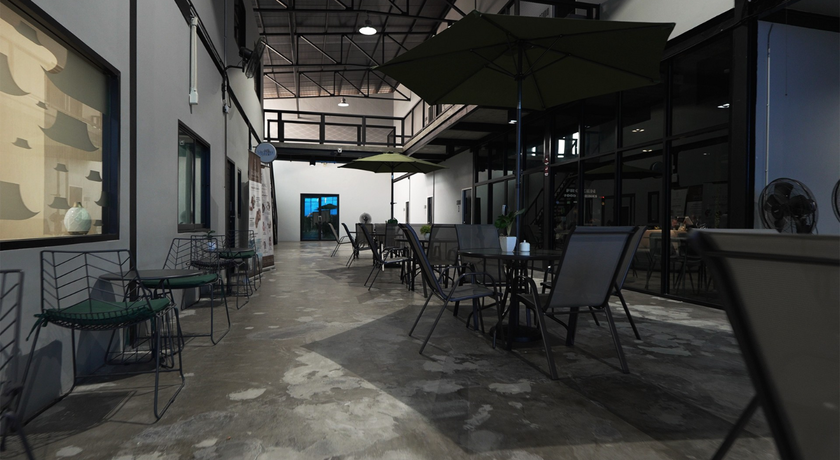 B House Studio B House Studio - บี เฮ้าส์ สตูดิโอ สอนเต้นมืออาชีพ กรุงเทพฯ 10