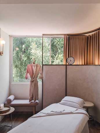Raku Spa Bangkok Raku Spa Thonglor, Facial Massage Bangkok scaled_FB_IMG_1766092948381