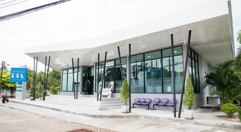 RIA Chonburi Clinic RIA Chonburi Clinic - อาร์ไอเอ ชลบุรี คลินิก IV Therapy บ้านสวน 11