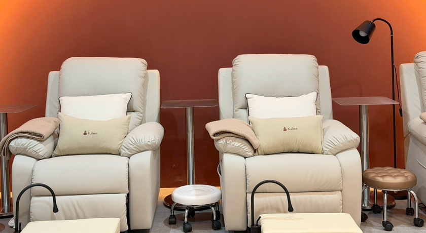 Kalme Facial Nail & Lash at Ariston Hotel (Sukhumvit 24) Kalme Facial Nail & Lash - คาร์ม เฟเชียล เนล แอนด์ แลช - สุขมวิท 24 2
