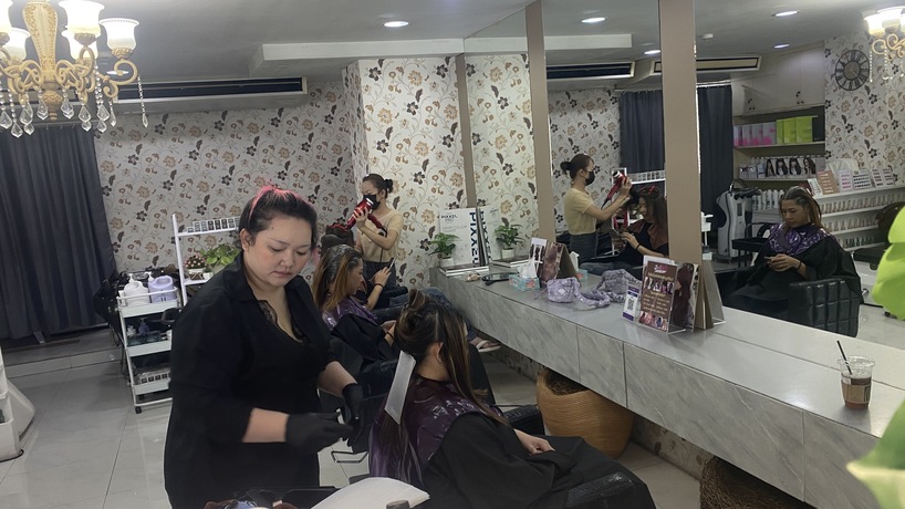 J-Cut Hair & Eyelash J-Cut Hair & Eyelash - เจ-คัท แฮร์ แอนด์ อายแลช นวลจันทร์ บึงกุ่ม image_picker_2222B45E-773F-4299-ADC2-F20B88F0E468-59279-0000078DC607D407