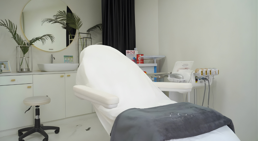 February Clinic (Thonglor 15) February Clinic - เฟบบูรี คลินิก ทองหล่อ 15 13