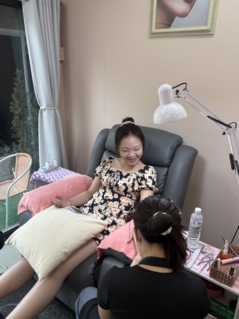 Glory Chiangmai Nails Glory Chiangmai Nails – กลอรี่เชียงใหม่ เจ็ดยอด ร้านทำเล็บอบอุ่น งานสวยทุกดีไซน์ image_picker_E165B29E-B29A-4EB2-8EE5-69E348630CAB-13350-00000617E19F0DD7
