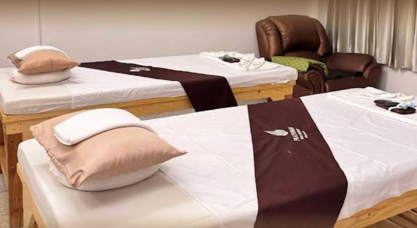 Pratunam Thai Massage @Phetchaburi 31  line_oa_chat_260407_170939