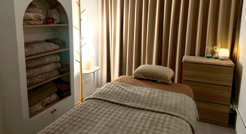 Gaogao Therapy Studio (Bangkok Branch, Soi Thep Rak 44) Gaogao Therapy Studio - เกาเกา เธอราพี สตูดิโอ ร้านเกาหลังผ่อนคลาย สาขากรุงเทพ ซอยเทพรักษ์44-รามอินทรา 2