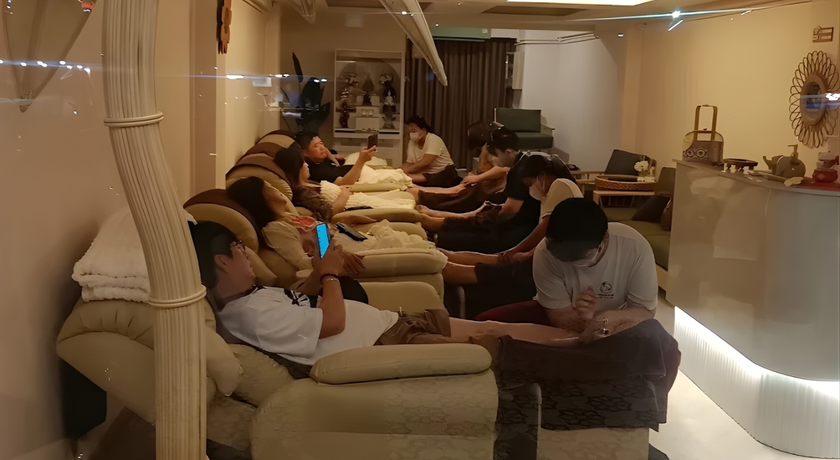 Linda Massage (Si Racha Chonburi) Linda Massage (Si Racha Chonburi) - ลินดา มาสสาจ ศรีราชา ชลบุรี  9