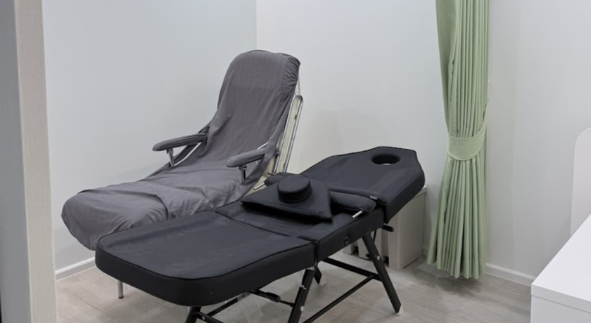 MedConsult Clinic (Silom Branch) MedConsult Clinic - เมดคอนซัล คลินิกเวชปฏิบัติคุณภาพสูง ย่านสีลม 9