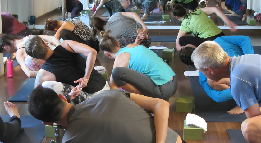 Yogatique Bangkok (Sukhumvit 23) Yogatique Bangkok - โยคะทีค โยคะ สุขุมวิท 23 7