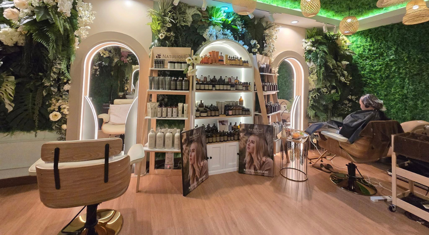 The Organic Beyond Hair Salon The Organic Beyond Hair Salon - ดิ ออร์แกนิค บียอนด์ แฮร์ ซาลอน พญาไท 9
