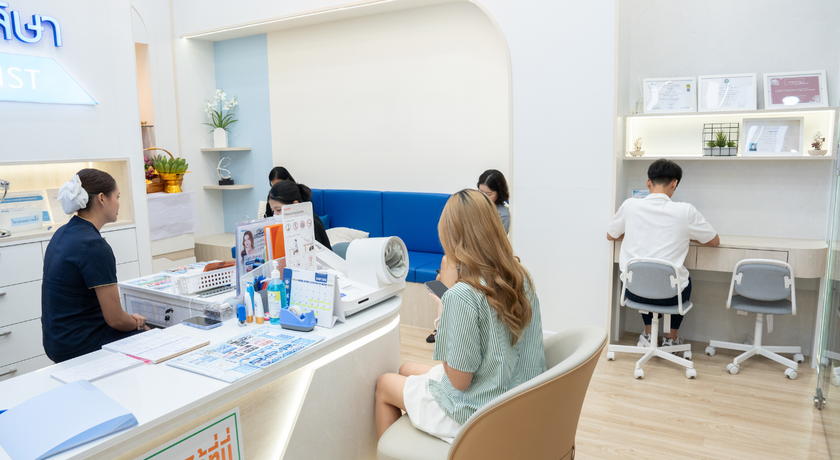Laliza Clinic (Central Westgate) Laliza Clinic (Central Westgate) - ลลิษาคลินิก (Laliza Clinic) สาขาเซ็นทรัล เวสต์เกต (Central Westgate) 10