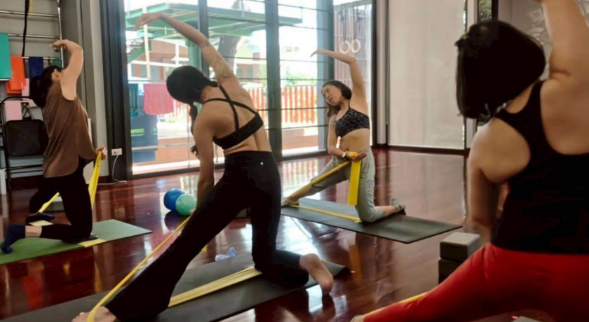 Shraddha Ashtanga Bangkok (Phra Khanong) Shraddha Ashtanga Bangkok (Phra Khanong) - ชรัดดา อัชทังกา แบงค็อก (พระโขนง) 4