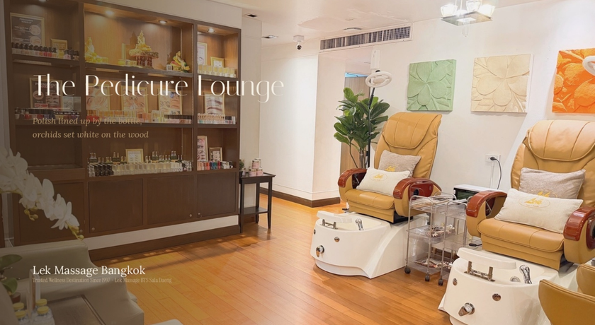 Lek Massage Bangkok BTS Saladaeng Quarter Saladaeng Lek Massage Saladaeng (เล็กมาสสาจ ศาลาแดง) 10