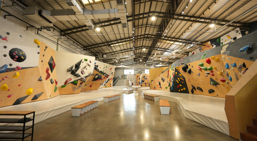 Stonegoat - S69 Stonegoat Climbing Gym - สโตนโกท ปีนเขาโบวเดอร์สุดมัน สุขุมวิท 69 2