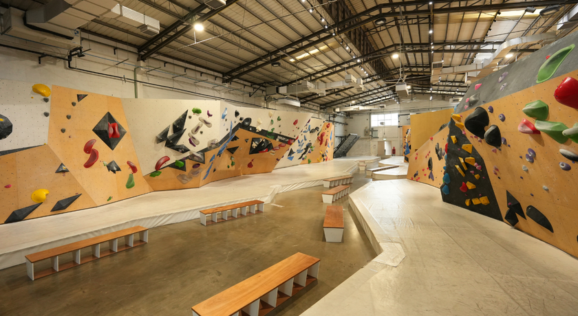 Stonegoat - S69 Stonegoat Climbing Gym - สโตนโกท ปีนเขาโบวเดอร์สุดมัน สุขุมวิท 69 7