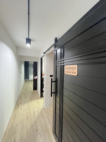 Essente Clinic (Sukhumvit 93) เอสเซนเต้ คลินิกเวชกรรม (สุขุมวิท 93) image_picker_BEFD8A92-4D1D-42C8-B587-8B7E11490AE1-28366-00001363322F0A4E