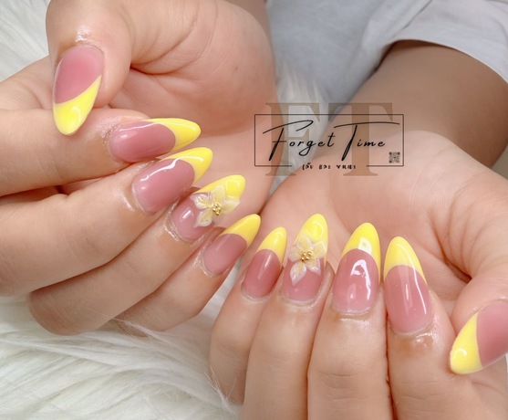 Forget Time Nails and Eyelashes  image_picker_88BBF117-3994-4BD8-AB2A-280D0FA64776-11301-000004F5B714809A