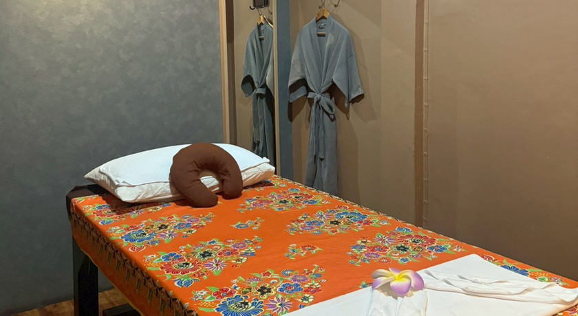 Relax Thai Massage 5 (Near BTS Saphan Khwai) Relax Thai Massage 5 (Near BTS Saphan Khwai) - รีแลกซ์ ไทย มาสสาจ 5 สะพานควาย 5