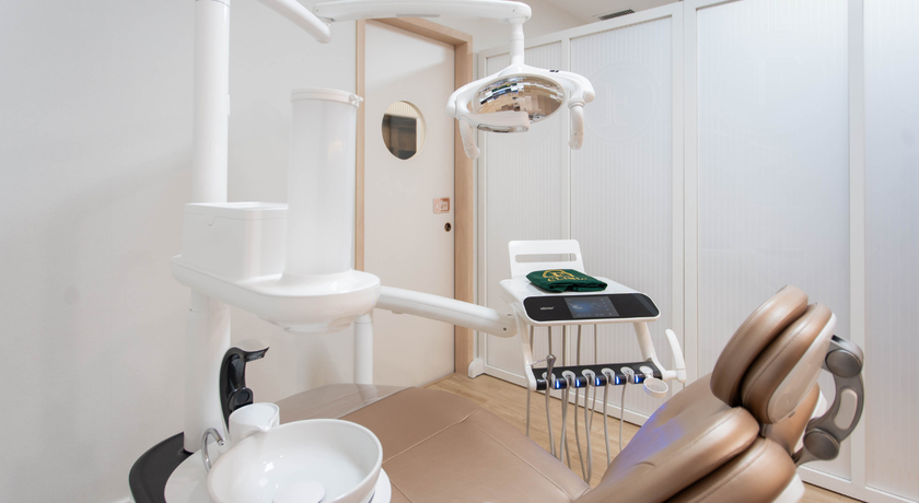 F Clinic Dental and Aesthetics F Clinic Dental And Aesthetics - เอฟ คลินิก เดนทัล แอนด์ เอสเธติกส์ (เอฟ ฟารีดา อารี สหคลินิก) คลินิกทันตกรรมและความงามย่านแจ้งวัฒนะ 5