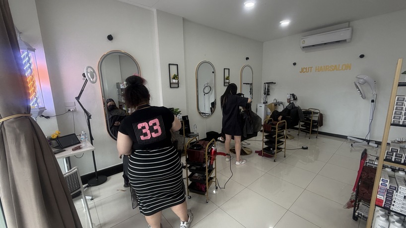 J-Cut Hair & Eyelash J-Cut Hair & Eyelash - เจ-คัท แฮร์ แอนด์ อายแลช นวลจันทร์ บึงกุ่ม image_picker_1E9AB3B4-7367-4DB2-9DD2-9CBBDD85C45A-23698-00000333615047CF
